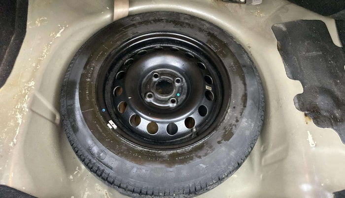 2017 Maruti Dzire VXI, Petrol, Manual, 54,376 km, Dicky (Boot door) - Tool missing