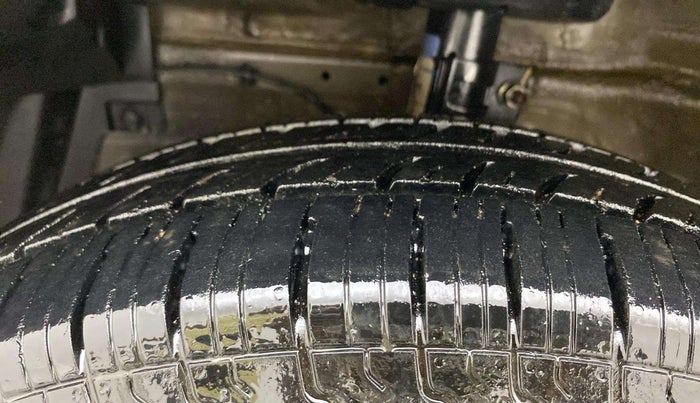 2017 Maruti Dzire VXI, Petrol, Manual, 54,376 km, Left Front Tyre Tread