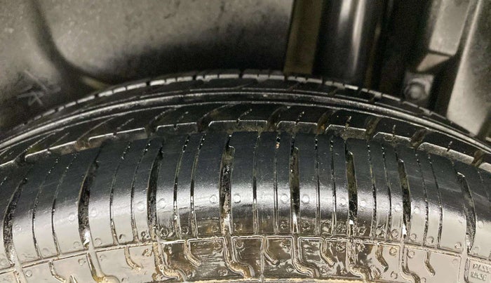2017 Maruti Dzire VXI, Petrol, Manual, 54,376 km, Left Rear Tyre Tread