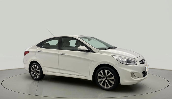 2014 Hyundai Verna FLUIDIC 1.6 VTVT SX OPT, Petrol, Manual, 99,145 km, Right Front Diagonal