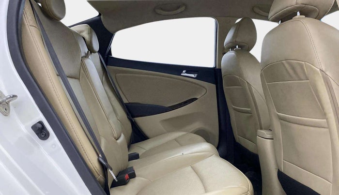 2014 Hyundai Verna FLUIDIC 1.6 VTVT SX OPT, Petrol, Manual, 99,145 km, Right Side Rear Door Cabin