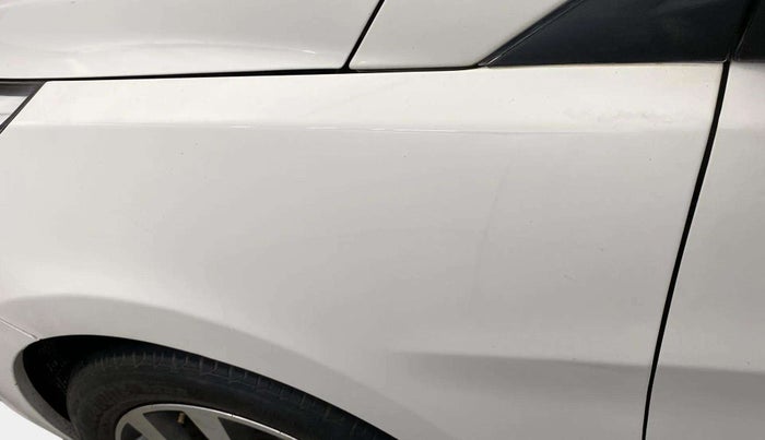 2014 Hyundai Verna FLUIDIC 1.6 VTVT SX OPT, Petrol, Manual, 99,145 km, Left fender - Paint has minor damage