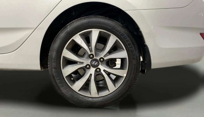 2014 Hyundai Verna FLUIDIC 1.6 VTVT SX OPT, Petrol, Manual, 99,145 km, Left Rear Wheel
