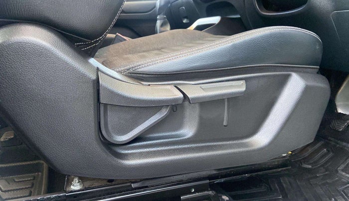 2022 KIA SONET HTK PLUS 1.2, Petrol, Manual, 15,380 km, Driver Side Adjustment Panel