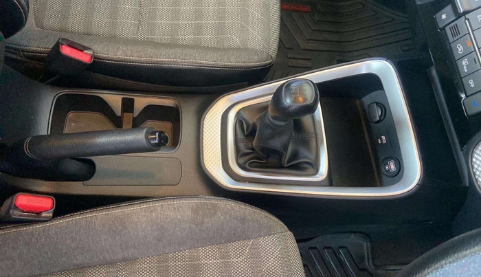 2022 KIA SONET HTK PLUS 1.2, Petrol, Manual, 15,380 km, Gear Lever