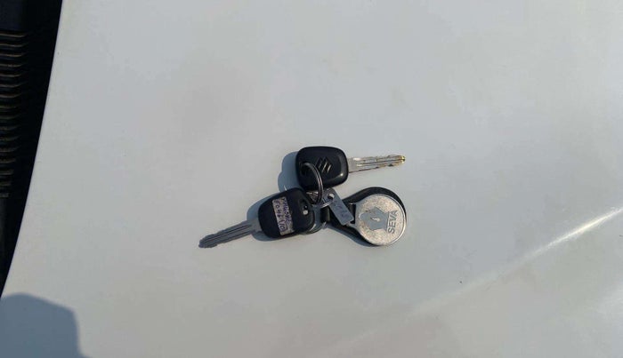 2017 Maruti Alto 800 LXI, Petrol, Manual, 39,194 km, Key Close Up