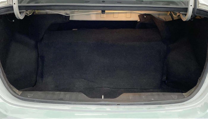 2016 Maruti Ciaz ZXI+ RS, CNG, Manual, 56,033 km, Boot Inside