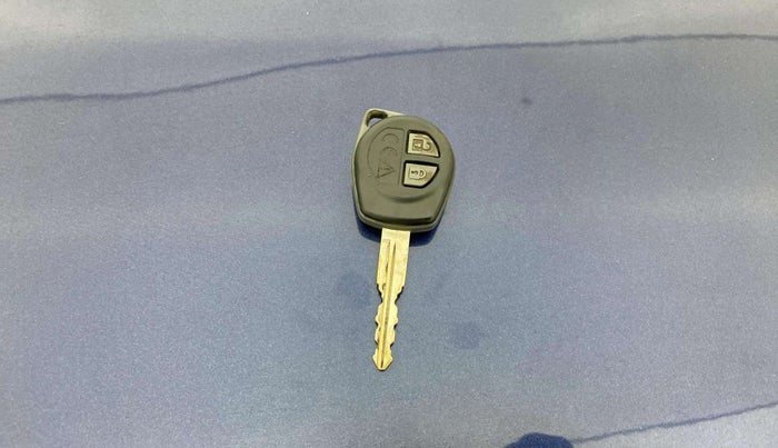 2019 Maruti Baleno DELTA PETROL 1.2, CNG, Manual, 74,824 km, Key Close Up