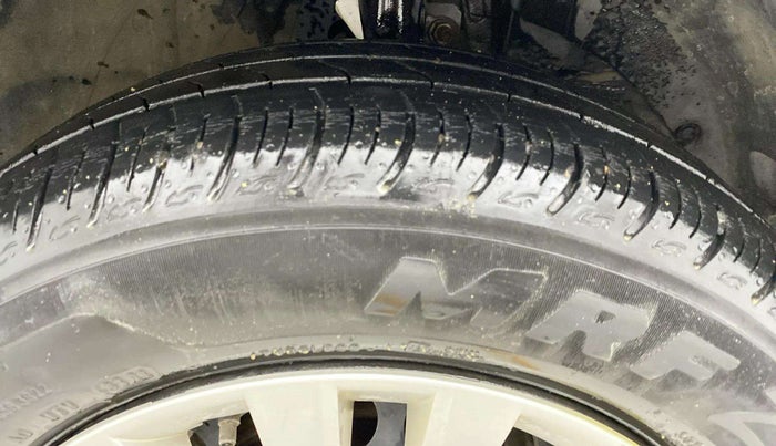 2019 Maruti Baleno DELTA PETROL 1.2, CNG, Manual, 74,824 km, Right Front Tyre Tread