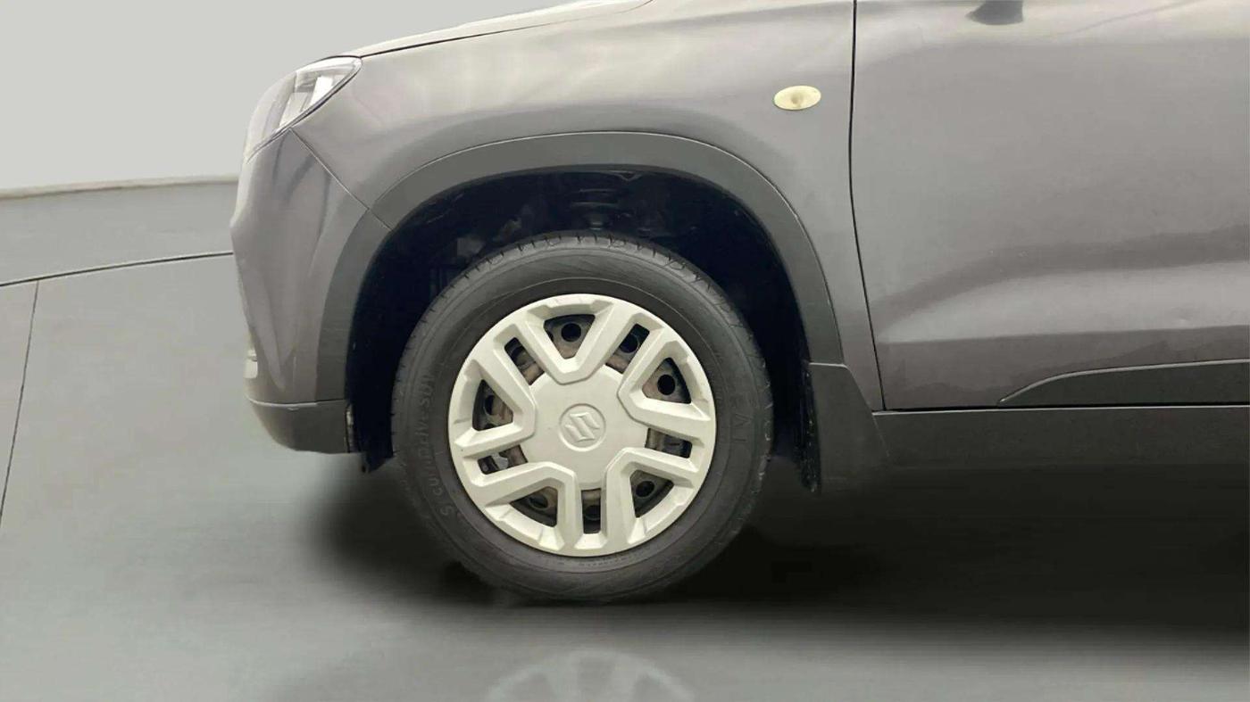 2017 Maruti Vitara Brezza VDI (O), Diesel, Manual, 96,173 km, Left Front Wheel