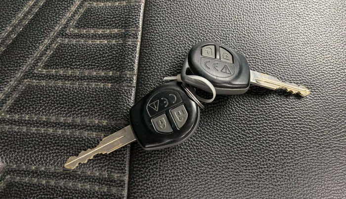 2017 Maruti Vitara Brezza VDI (O), Diesel, Manual, 96,173 km, Key Close Up