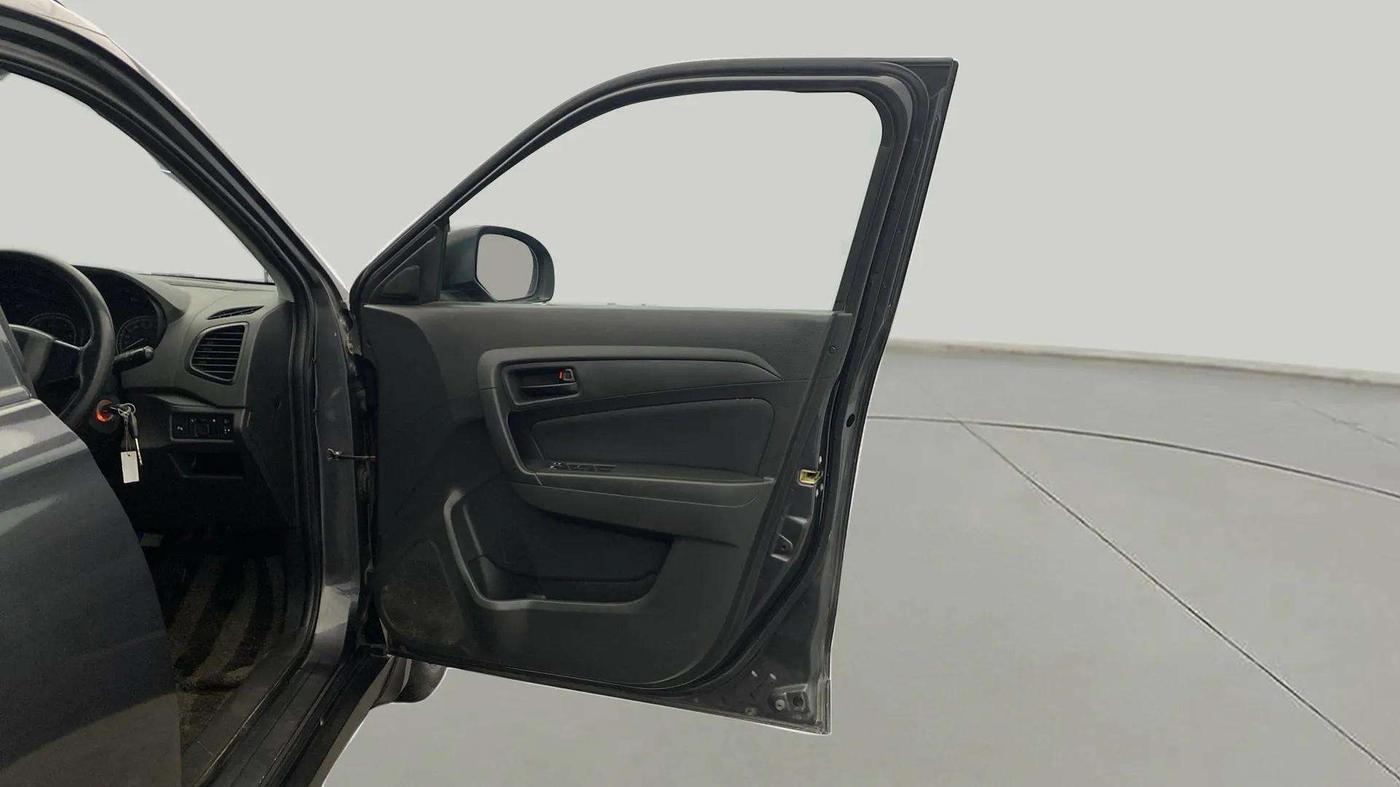 2017 Maruti Vitara Brezza VDI (O), Diesel, Manual, 96,173 km, RHS Front Door