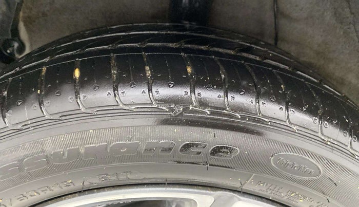 2020 Hyundai AURA SX 1.2, Petrol, Manual, 12,085 km, Right Rear Tyre Tread