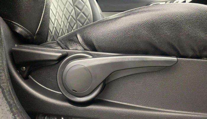 2019 Tata Tiago XZ PETROL, Petrol, Manual, 37,845 km, Driver Side Adjustment Panel