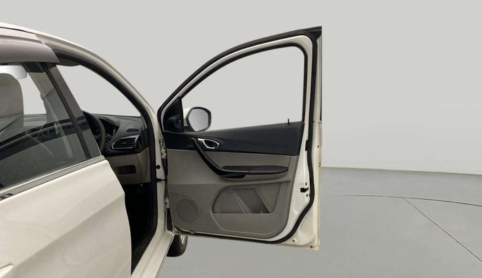2019 Tata Tiago XZ PETROL, Petrol, Manual, 37,845 km, RHS Front Door
