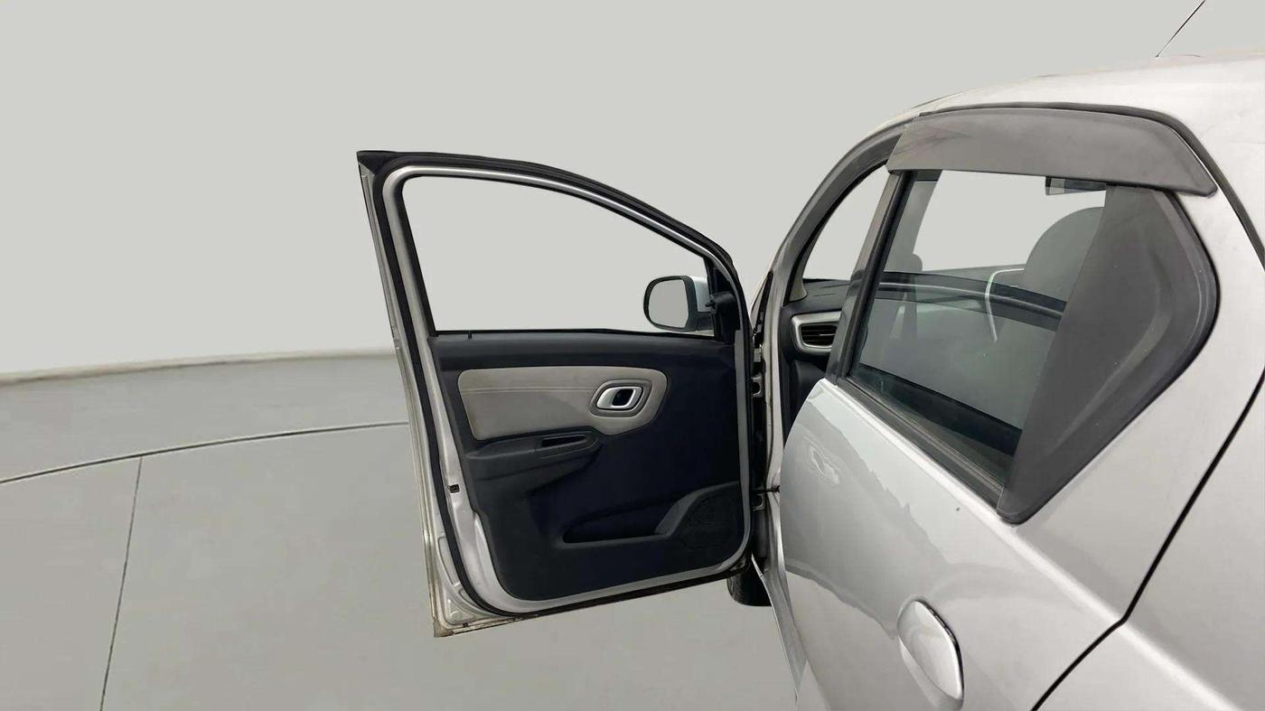2021 Datsun Redi Go T(O) 1.0, Petrol, Manual, 51,200 km, LHS Front Door