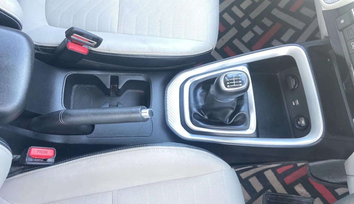2022 KIA SONET HTX 1.0 IMT, Petrol, Manual, 46,910 km, Gear Lever