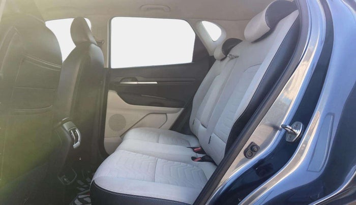 2022 KIA SONET HTX 1.0 IMT, Petrol, Manual, 46,910 km, Right Side Rear Door Cabin