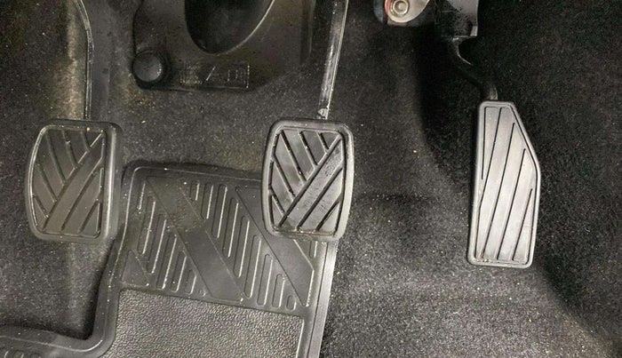 2021 Maruti New Wagon-R VXI (O) 1.0, Petrol, Manual, 17,476 km, Pedals
