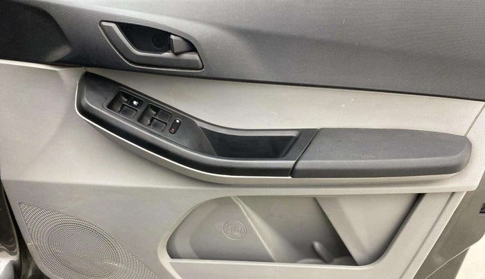 2021 Tata Tiago XZ PETROL, Petrol, Manual, 38,750 km, Driver Side Door Panels Control