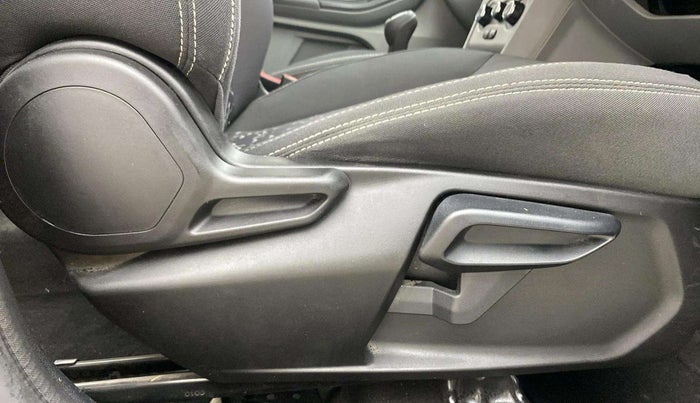 2021 Tata Tiago XZ PETROL, Petrol, Manual, 38,750 km, Driver Side Adjustment Panel