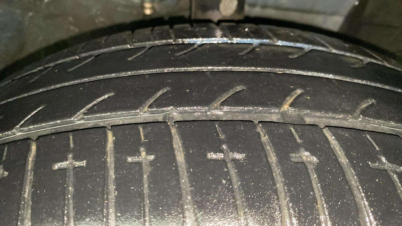 2017 Nissan Micra XV CVT, Petrol, Automatic, 45,043 km, Right Front Tyre Tread