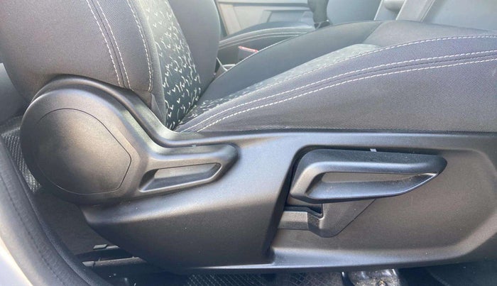 2021 Tata Tiago XZ PETROL, Petrol, Manual, 70,714 km, Driver Side Adjustment Panel