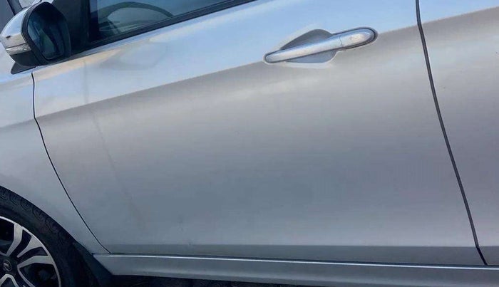 2021 Tata Tiago XZ PETROL, Petrol, Manual, 70,714 km, Front passenger door - Slightly dented