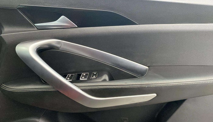 2020 MG HECTOR SHARP 2.0 DIESEL DUAL TONE, Diesel, Manual, 85,461 km, Driver Side Door Panels Control