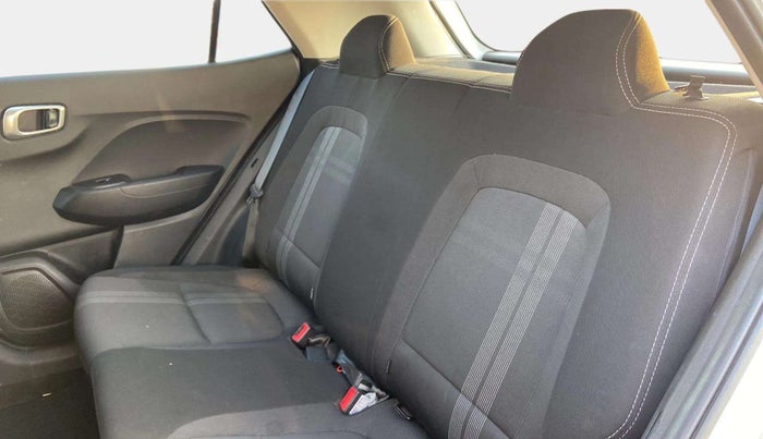 2021 Hyundai VENUE S 1.2, Petrol, Manual, 21,924 km, Right Side Rear Door Cabin