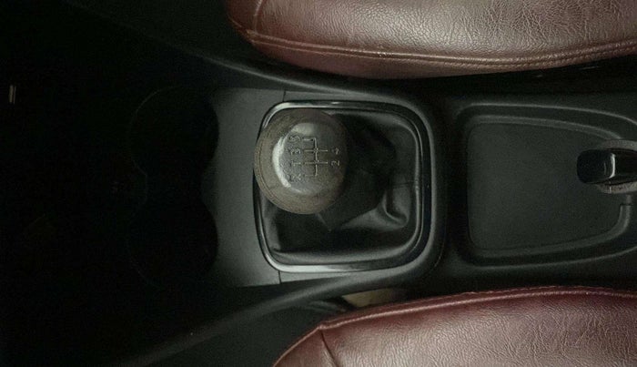 2016 Volkswagen Ameo COMFORTLINE 1.2L, Petrol, Manual, 46,274 km, Gear Lever
