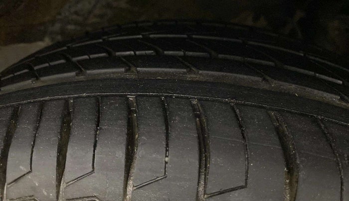 2019 Hyundai Elite i20 SPORTZ PLUS 1.2 DUAL TONE, Petrol, Manual, 47,321 km, Right Front Tyre Tread