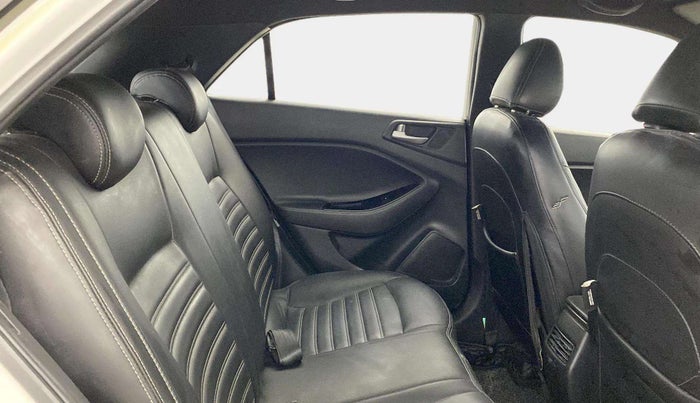 2019 Hyundai Elite i20 SPORTZ PLUS 1.2 DUAL TONE, Petrol, Manual, 47,321 km, Right Side Rear Door Cabin