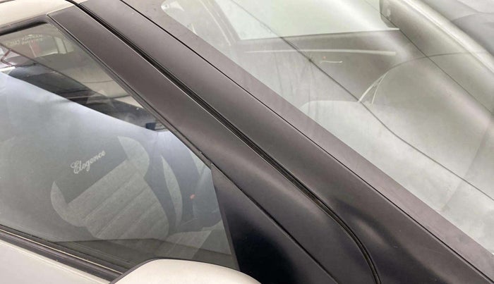 2015 Maruti Swift VXI, Petrol, Manual, 8,216 km, Right A pillar - Minor scratches