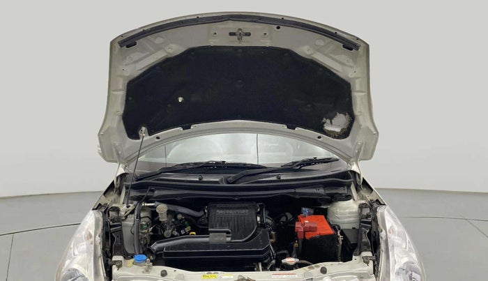 2015 Maruti Swift VXI, Petrol, Manual, 8,216 km, Open Bonet