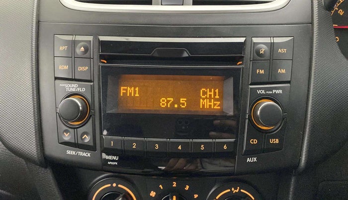 2015 Maruti Swift VXI, Petrol, Manual, 8,216 km, Infotainment system - CD/DVD Player - Not Working