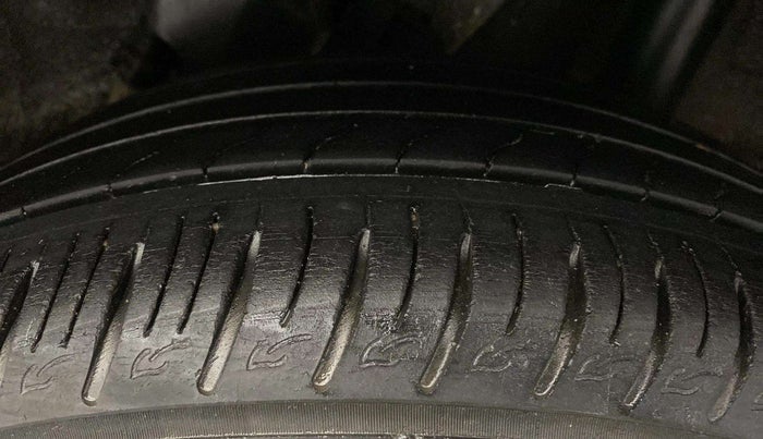 2021 Hyundai VENUE SX 1.5 CRDI, Diesel, Manual, 35,957 km, Left Rear Tyre Tread