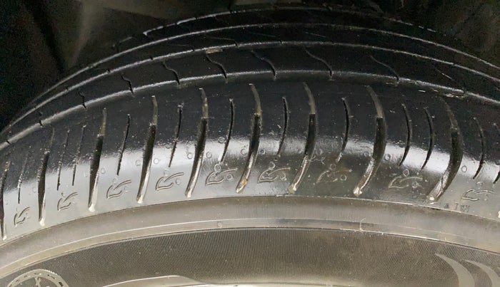 2019 Jeep Compass SPORT PLUS 1.4 PETROL, Petrol, Manual, 62,587 km, Left Front Tyre Tread