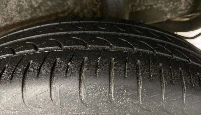 2020 Maruti New Wagon-R LXI CNG 1.0, CNG, Manual, 32,826 km, Left Rear Tyre Tread