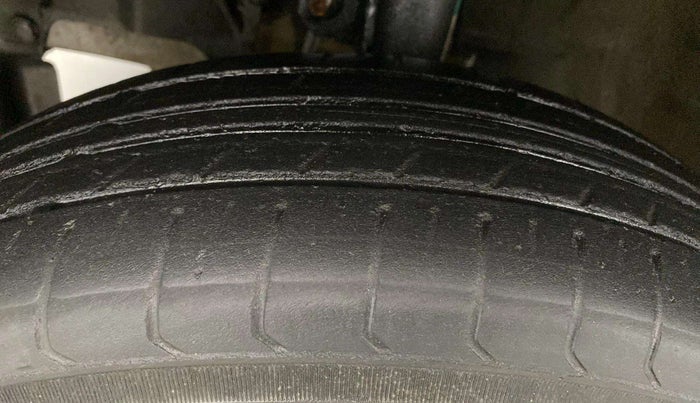 2020 Maruti New Wagon-R LXI CNG 1.0, CNG, Manual, 32,826 km, Left Front Tyre Tread
