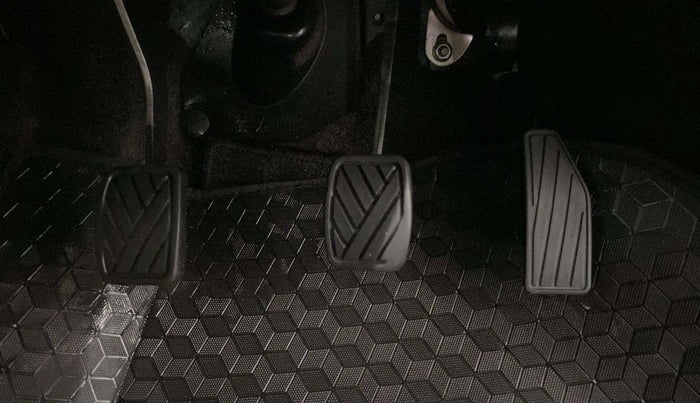 2020 Maruti New Wagon-R LXI CNG 1.0, CNG, Manual, 32,826 km, Pedals
