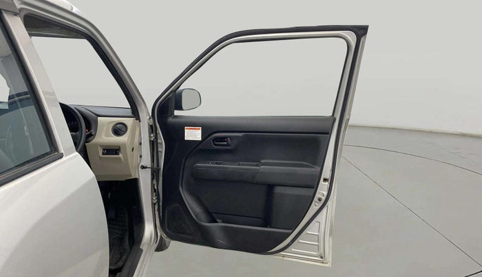 2020 Maruti New Wagon-R LXI CNG 1.0, CNG, Manual, 32,826 km, RHS Front Door
