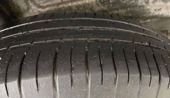 2020 Maruti New Wagon-R LXI CNG 1.0, CNG, Manual, 32,826 km, Right Rear Tyre Tread