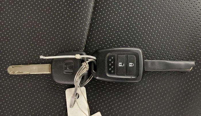 2020 Honda Amaze 1.2L I-VTEC S, Petrol, Manual, 16,981 km, Key Close Up