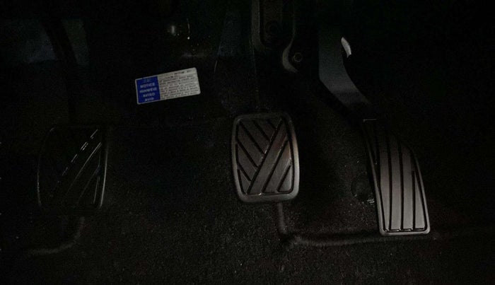2018 Maruti Ciaz S 1.4 MT PETROL, Petrol, Manual, 98,133 km, Pedals