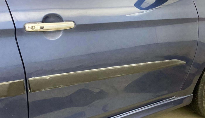 2018 Maruti Ciaz S 1.4 MT PETROL, Petrol, Manual, 98,133 km, Driver-side door - Minor scratches