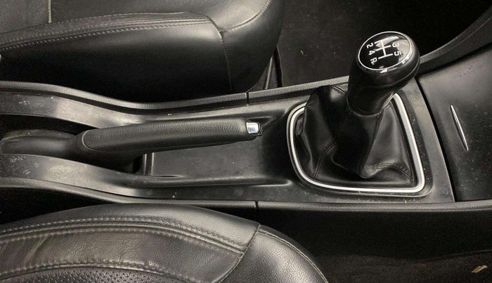 2018 Maruti Ciaz S 1.4 MT PETROL, Petrol, Manual, 98,133 km, Gear Lever