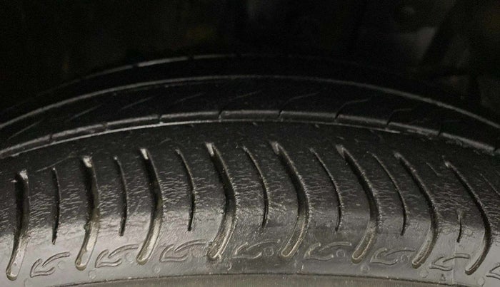 2022 Honda Amaze 1.2L I-VTEC VX CVT, Petrol, Automatic, 45,986 km, Right Front Tyre Tread