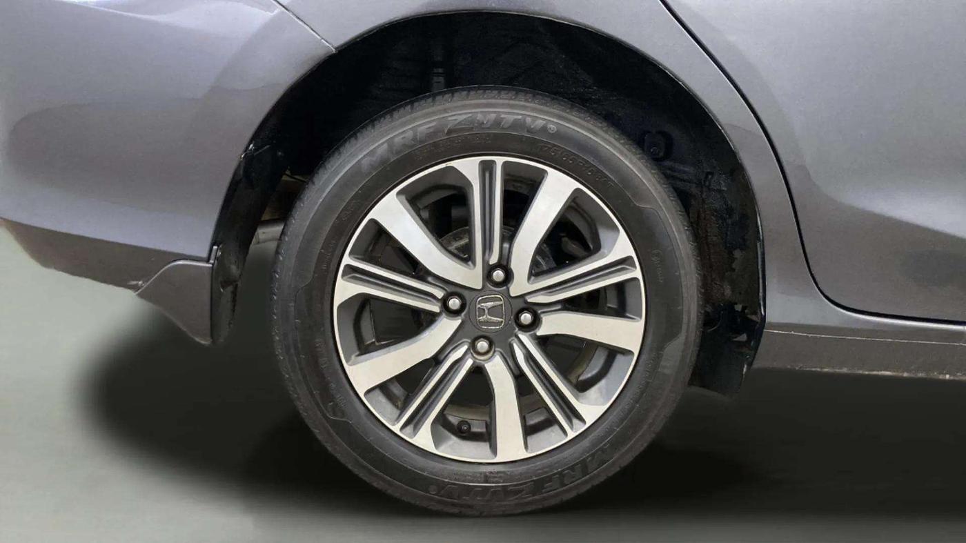 2022 Honda Amaze 1.2L I-VTEC VX CVT, Petrol, Automatic, 46,094 km, Right Rear Wheel