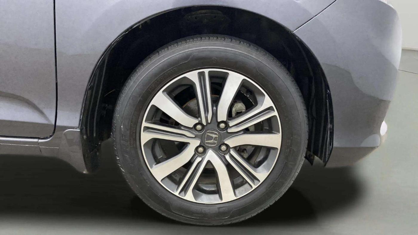 2022 Honda Amaze 1.2L I-VTEC VX CVT, Petrol, Automatic, 46,094 km, Right Front Wheel
